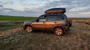 Вылазка с нивой тревел.