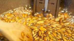 Карамельные конфеты с тыквенными семечками