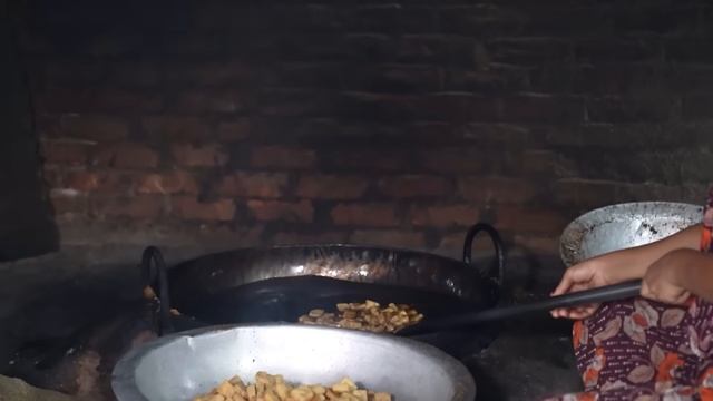 Необычная уличная еда (16) смотреть онлайн