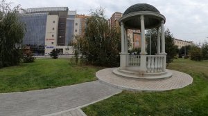 ПРОГУЛКИ ПО ОМСКУ.СКВЕР КАЗАННИКА.....ИНТЕРЕСНО СКОЛЬКО ОМИЧЕЙ ОБ ЭТОМ ЗНАЮТ......