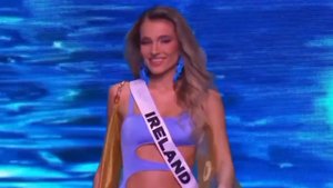 Ирландия Мисс Вселенная 2024 (73) Дефиле в купальнике