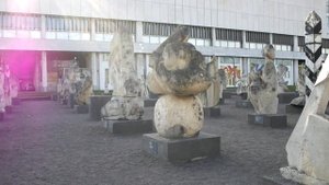 Скульптуры под открытым небом в парке искусств «Музеон»