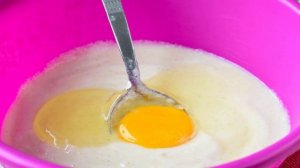 Манник с яблоками и творогом на кефире