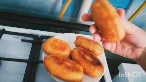 Вспомнила прошлое...Посылочка от зрителей..Жарю пирожки с картошкой..как во фритюре
