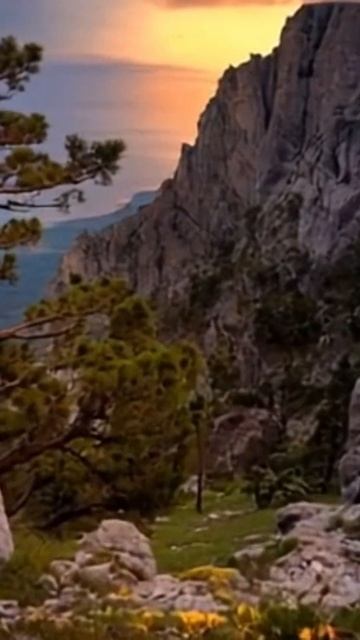 ЗАКАТ В ГОРАХ КРЫМ #жизньнаморекрым #море #крым смотреть онлайн