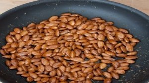 Жареный миндаль с медом