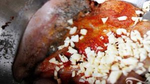 Куриные грудки в маринаде с помидорами