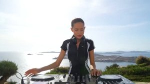 Xenia Diamond - melodic tehno