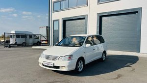 Toyota Gaia, 1999 год