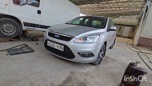 юра ремонтирует машину сам..и рекомендую салфетки