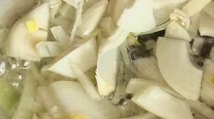 Карп с грибами в духовке