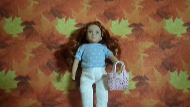 Обзор на рыженькую куколку Лори Сэффрон-Lori Saffron