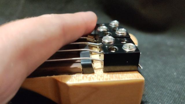 Обзор сборки китайской безголовой мультимензурной безымянной бас-гитары 5 струн смотреть онлайн