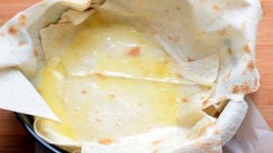 Ленивый пирог из лаваша с сыром, картофелем и зеленью