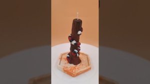 Свеча ручной работы расписанная художником. Полностью ручная работа в единственном экземпляре.