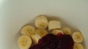 Мороженное под соусом