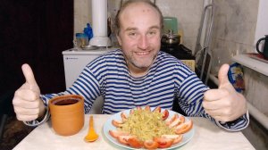 обед с Рыжулей. он публично отказался от ряженки. мукбанг. обжор. еда на камеру. диета. шизофрения.