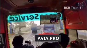Обычная поездка на автобусе где-то в Индии. (Смотреть до конца и со звуком) Топ-1 соц. сети Х