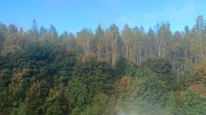 А ВОКРУГ НЕБО ГОЛУБОЕ