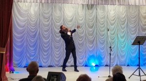 ОЛЕГ ПОПОВ, певевц." Я ВАС ЛЮБЛЮ СТОЛИЦА"