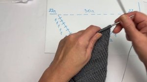 Вязанный детский жилет- пончо. Закругленная кулиска нижнего края ~ 3-4 года