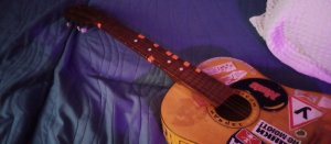 играют на гитаре песня Король и Шут