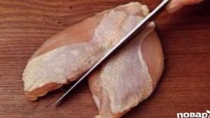 Куриные грудки в кефире