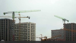 Эксперт оценила решение разрешить девелоперам переносить сроки сдачи жилья