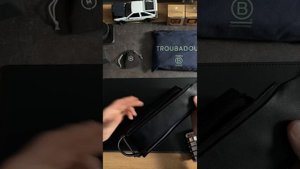 Водонепроницаемый клатч-органайзер для быстрого и легкого доступа к вашим предметам: TROUBADOUR