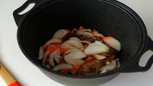 Жаркое с курицей в казане