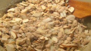 Карри с курицей и грибами