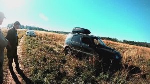 Укатываем траву, на слёте кладоискателей «Мд-территория» Нива пашет поле )