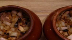 Жаркое, запеченное в горшочке