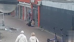 Отобрала свой мобильный