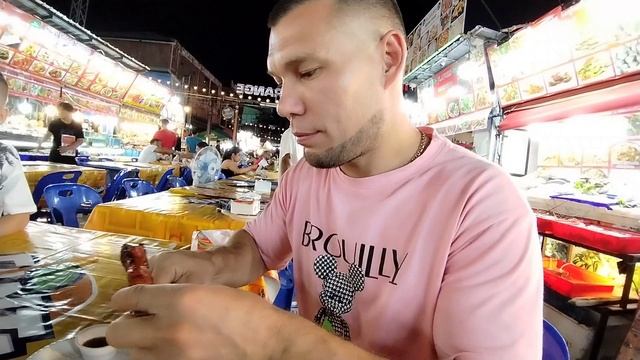 Пробуем лягушку в Таиланде / Отдыхаем на Патонге / Bangla Road смотреть онлайн