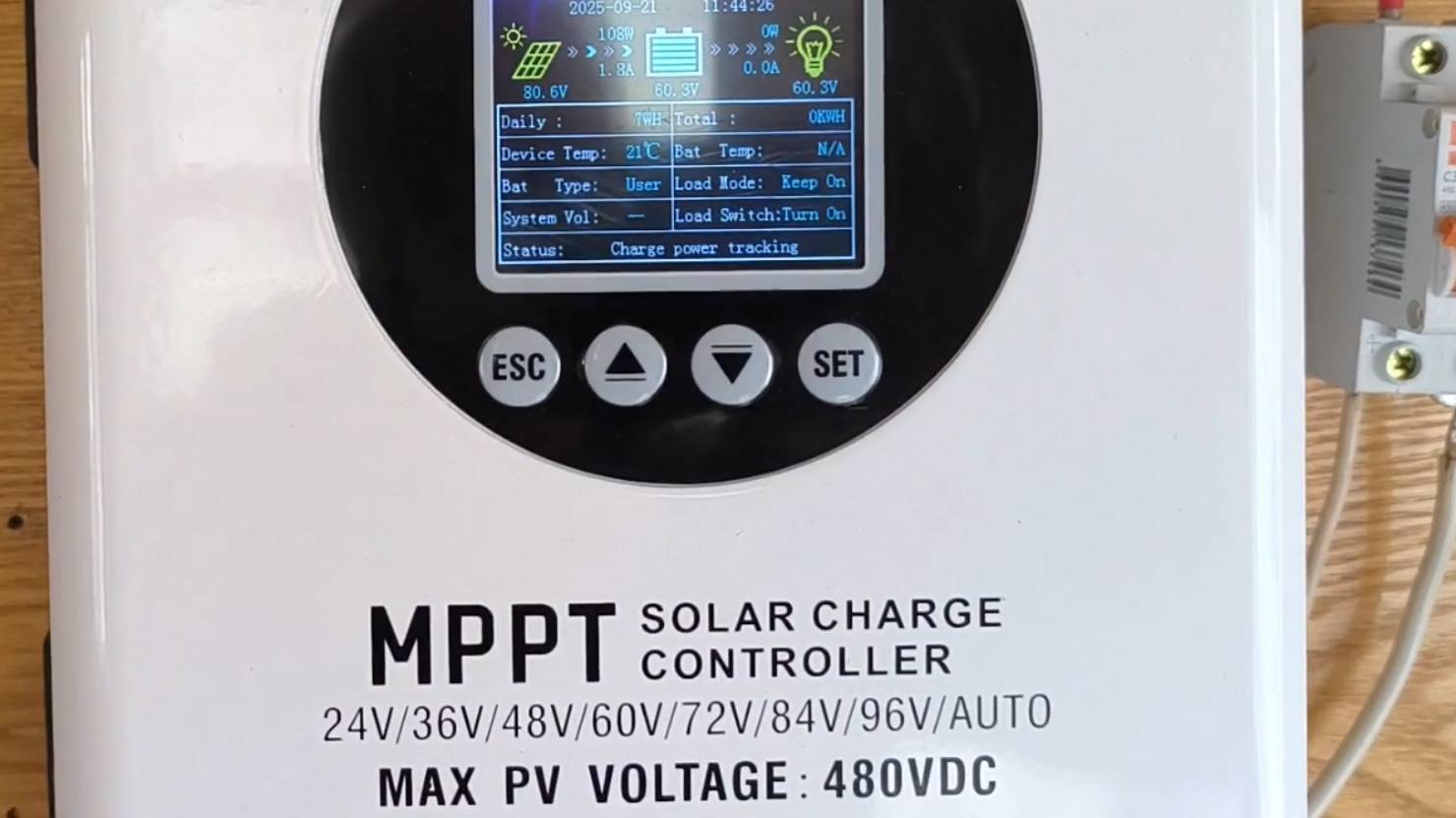 YH QM 60A  MPPT Солн контрр 24-96В