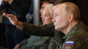 Путин похвалил военных за новую машину с антидроновой защитой