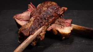 Владелец здания площадью 100 пхёнгов продаёт американский King BBQ 16-часовое копчение.