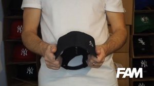 NEW ERA 9FORTY NEW YORK YANKEES METAL LOGO BLACK CAP