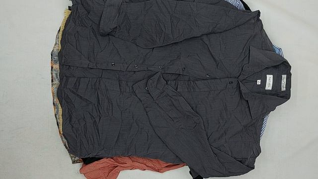 Фото лота №39153 по запросу Рубашки оптом