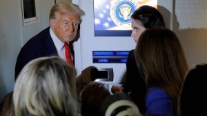 Трамп положительно отозвался о разговоре с Маском на прощании с Чарли Кирком