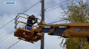 На Верхнем посёлке в Мирном устанавливают уличные светильники