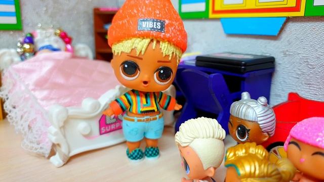 👀 ЗАБОЛЕЛО ГОРЛО 👩_🦰 ОТ МОРОЖЕНОГО 🍦СЕРИЯ ПРО КУКЛЫ ЛОЛ СЮРПРИЗ_ Куклы лол Сюрприз iKira 🌹 смотреть онлайн