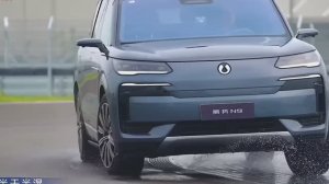 Denza N9 2026: новый гибридный внедорожник с премиальными технологиями