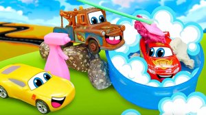 Маквин участвует в гонках по бездорожью! ️ Тачки и видео про машинки