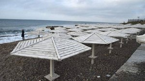 Океанолог предупредил о росте опасностей при купании на морских пляжах