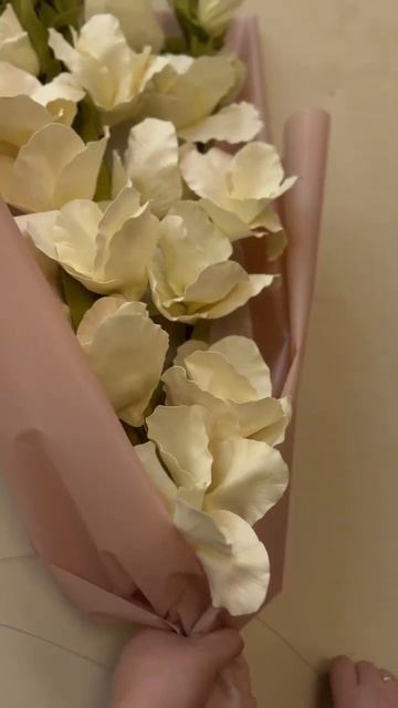 УЗНАЙ ВСЕ СЕКРЕТЫ СОЗДАНИЯ ГЛАДИОЛУСОВ С ПОДСВЕТКОЙ #мастеркласс #цветыизфоамирана #букетучителю смотреть онлайн