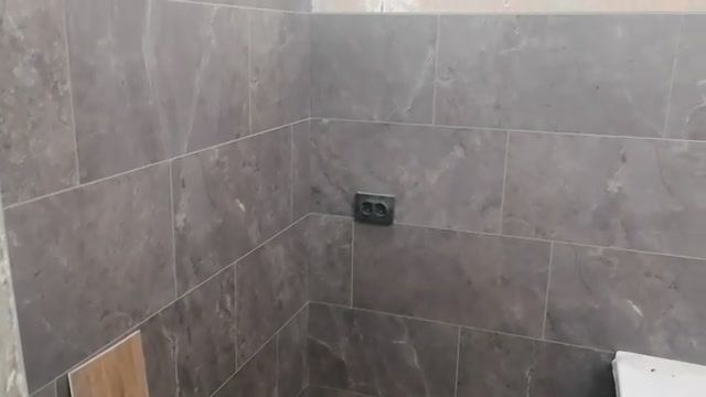 Отделка ванны кварцвинилом