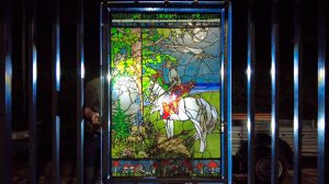 В Ивангороде на променаде появился витраж «Иван-царевич на распутье», выполненный в стиле Тиффани