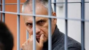 Экс-губернатор Сахалина Хорошавин перечисляет ежемесячно штраф по 10 тысяч рублей из своей пенсии